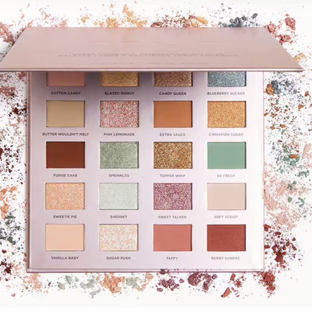 Iconic London ‘Treat Yourself’ 20 Color Eyeshadow Palette